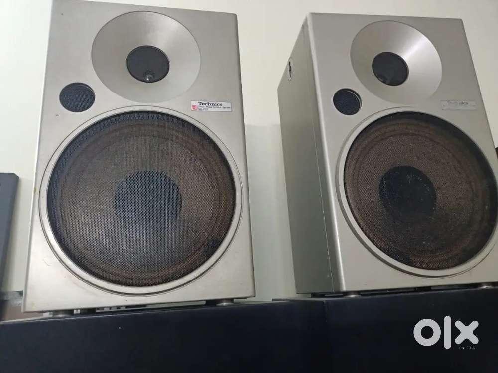 Technics speaker
