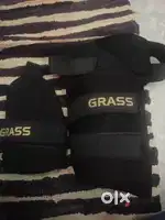 Cricket kit,  lena hai to jaldi contact karo