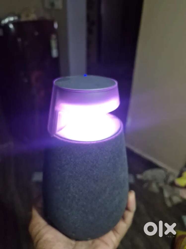 LG XBOOM XO2TBK Wireless Speaker with 360