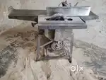 Wood cutting machine