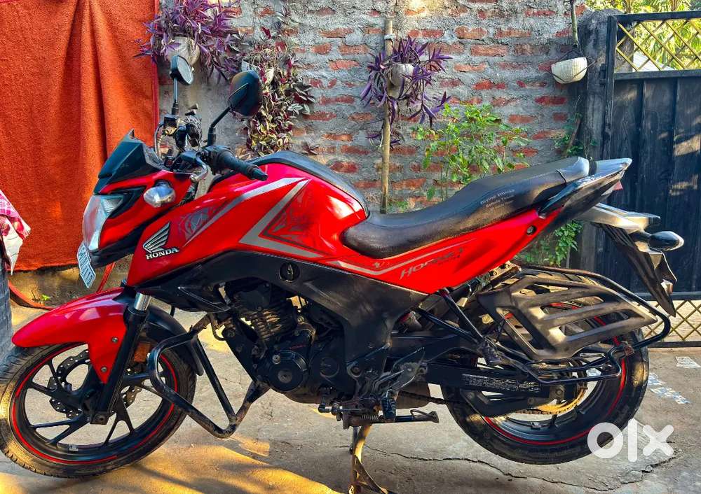 Honda CB Hornet 160R BS4 (Price can be Negotiable)