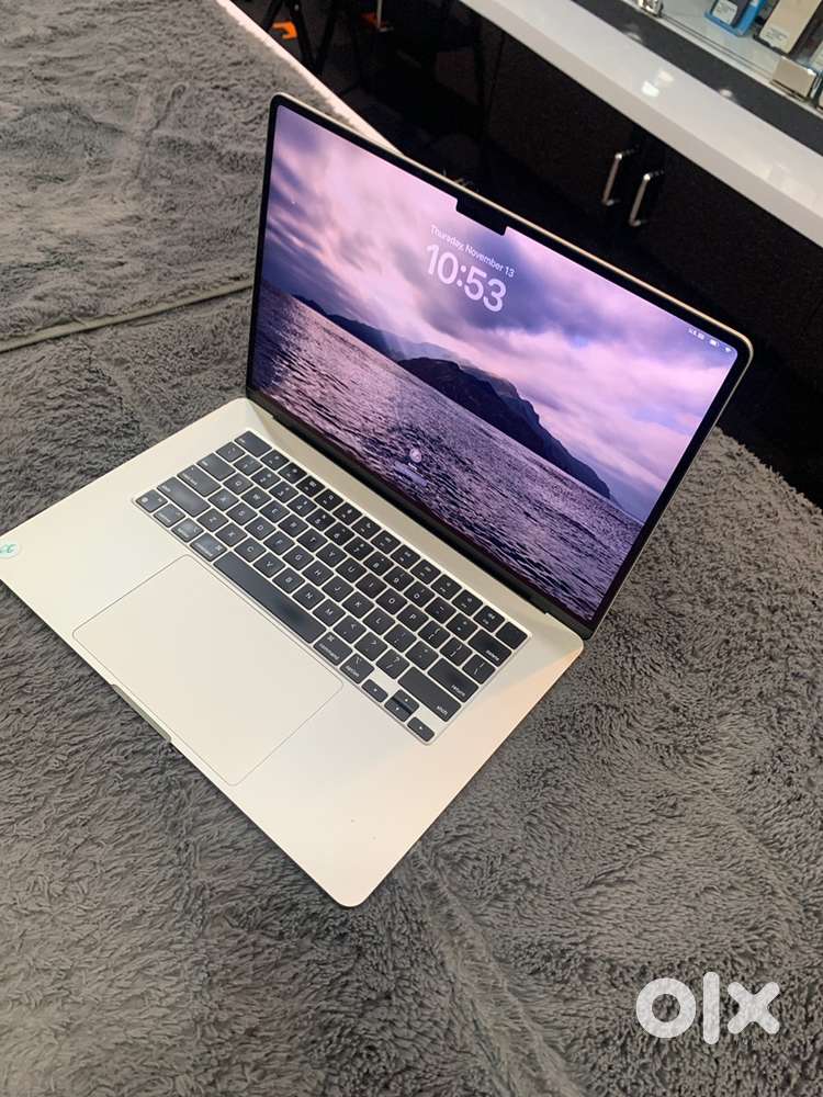 Apple MacBook Air  15inch  M2 Chip  8GB RAM  256GB  A2941  WRNTY
