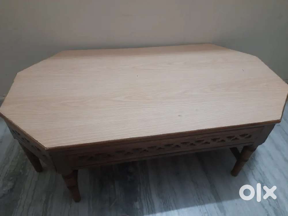 Centre table