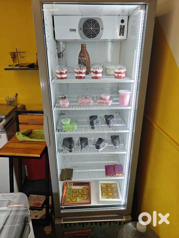Commercial glass door fridge