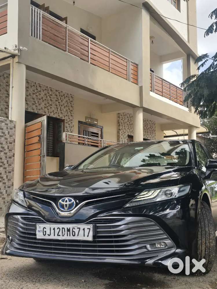 Toyota Camry Hybrid 2019 model