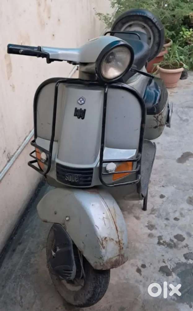 Bajaj super scooter