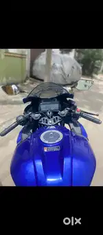 New r15v3  vehile noo small sratch