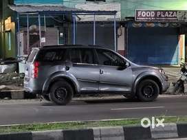 Mahindra XUV500 2015