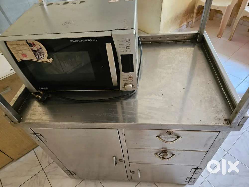 Microwave 2 yare old