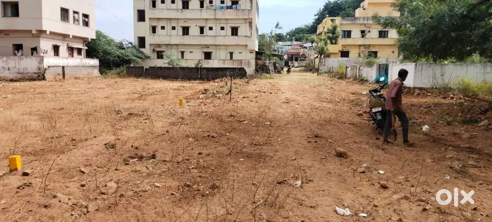 Gajuvaka Dee mart dhaggara lo open plots