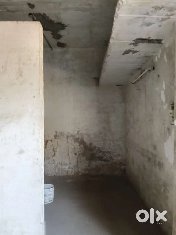 Available 1000Sqf Ground Floor Godown on Rent in fafadih