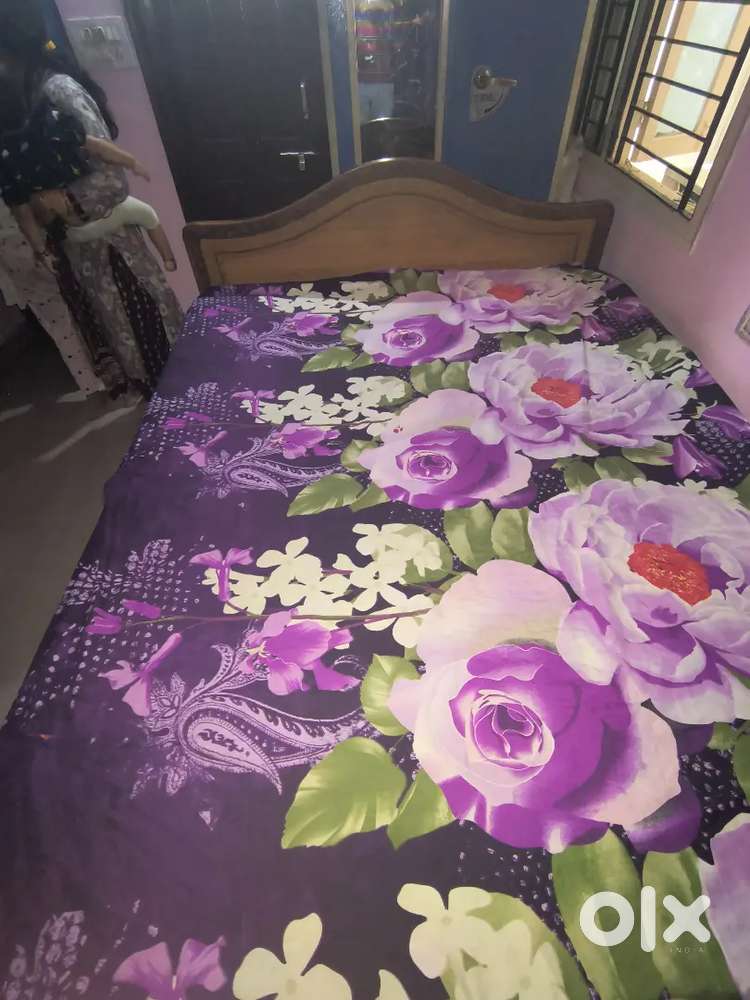 Bed, Computer table and TV