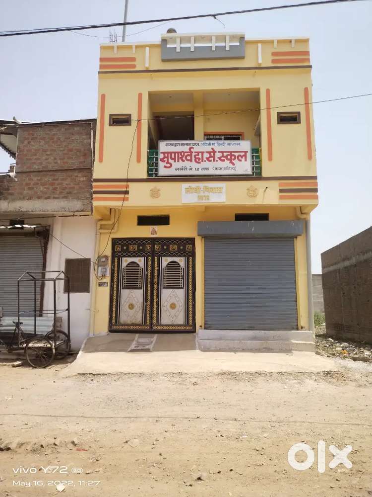 Awesome Conditions 3 Manzil home Size 20X50 total 1000 Scure fit Area