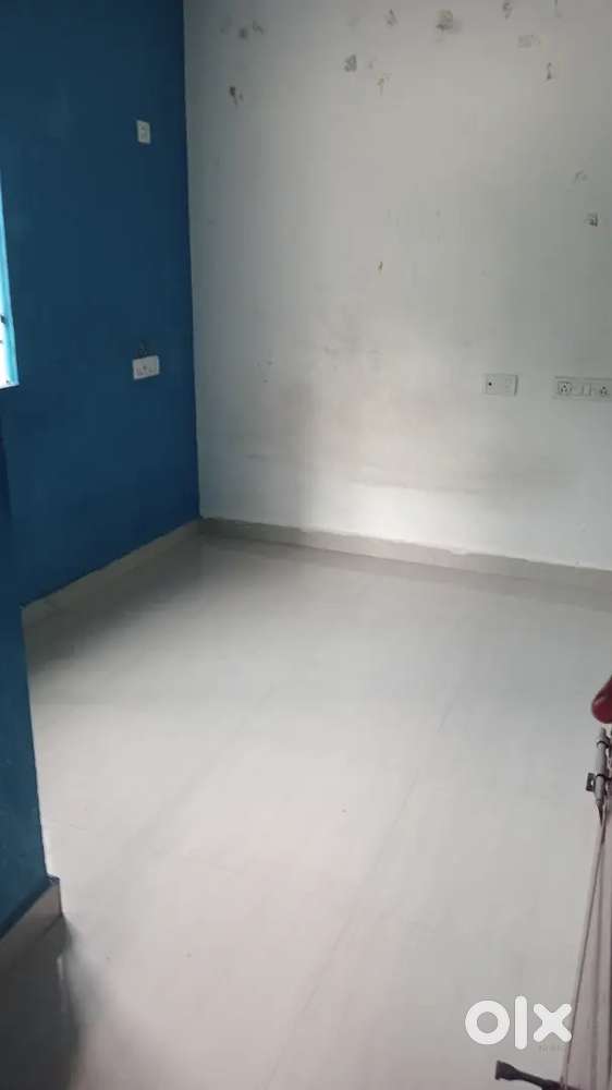 Rent 1rk for 5 bachelors at velachery rent 8k advance 30k