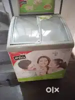 2 working frize