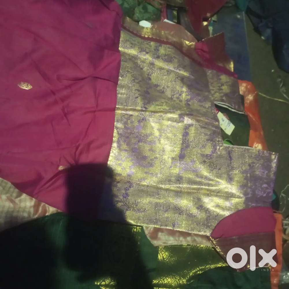 Top s & pattu jutethar pant set wolsale