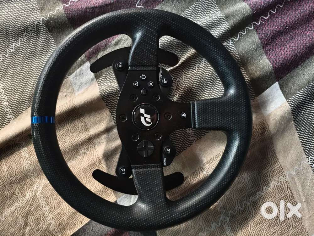 Racing Wheel Thrustmaster t300rs and ferrari F1 Wheel and pedals