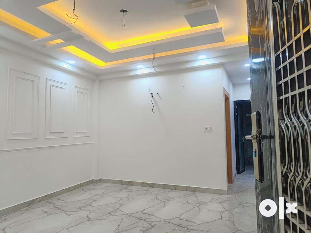 3BHK Luxurious Floor Just@ 46L Noida 73 Noida