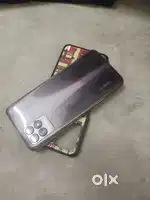 Realme 8i.