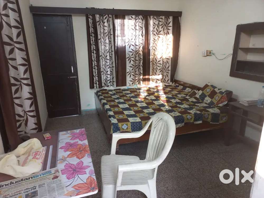 Fully furnished single room