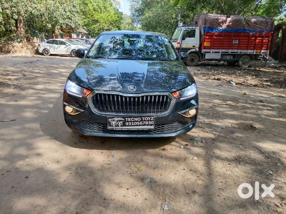 Skoda Slavia 1.5 TSI Style AT, 2025, Petrol