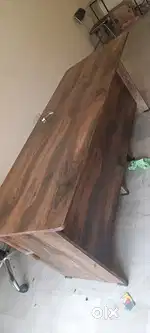 Office table