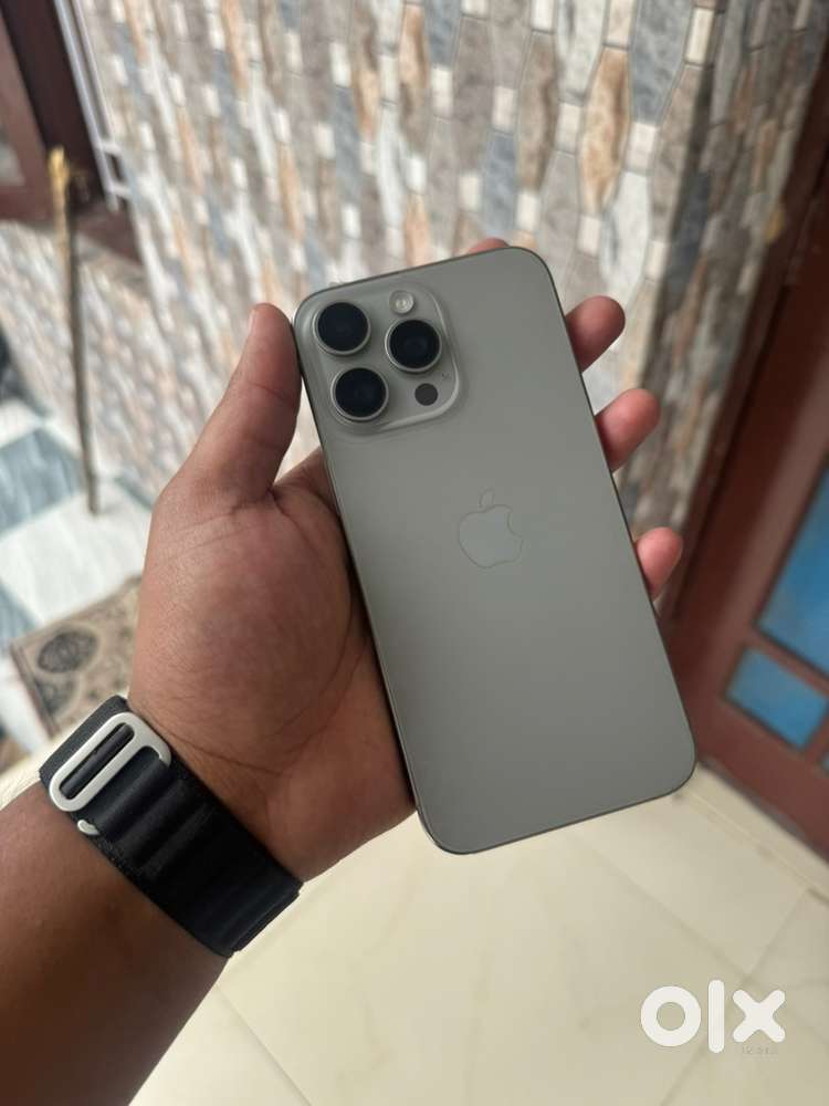 Iphone 15 pro max 256gb just like brand new