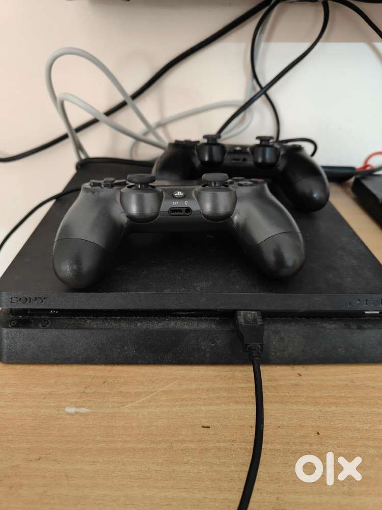 PlayStation 4 Slim 1TB