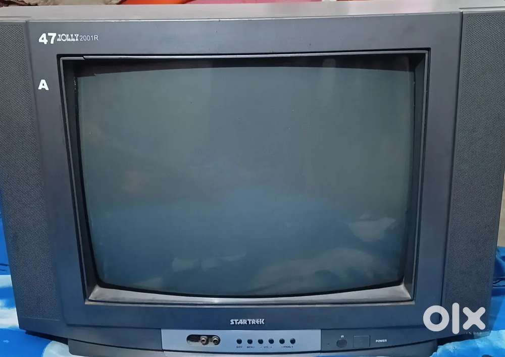 2013 ka tv hai ekdum acche condition hai