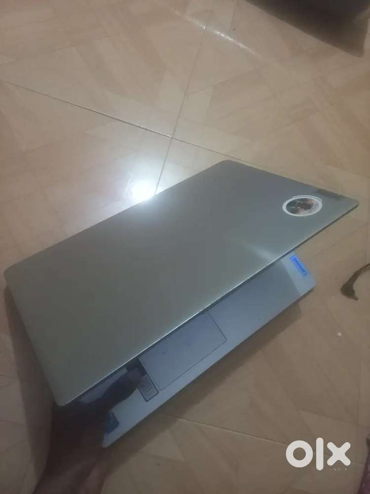 Excellent condition Lenovo IdeaPad 1 (8GB RAM / 474GB SSD)