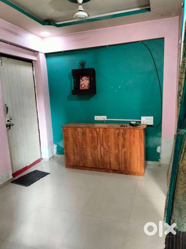 1RK semi furnished flat with all amenities.Near by main market.