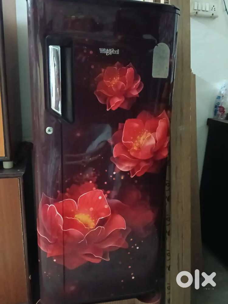 Whirpool refrigerator no damage in very good condition