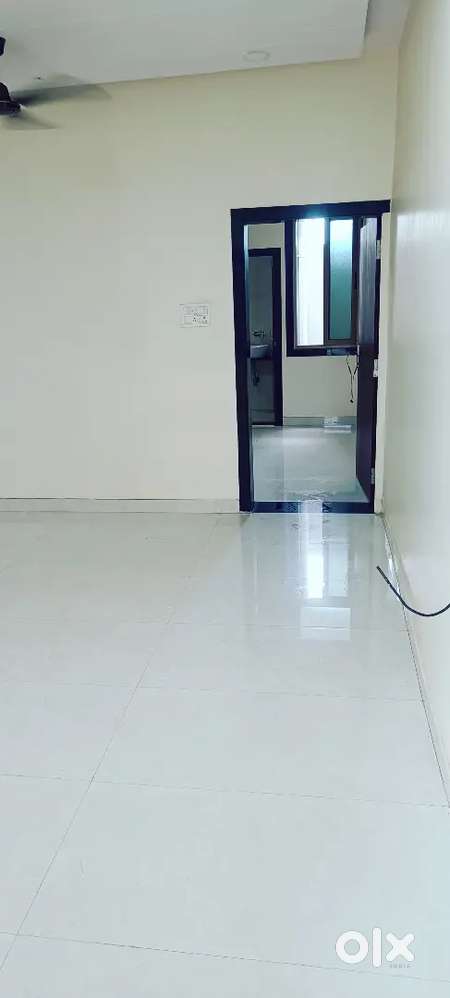 For rent family or girl students