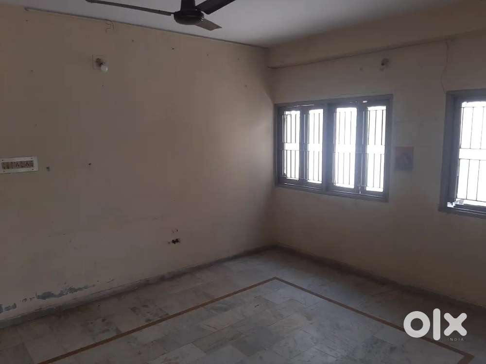 One Room kitchen available for rent at chokshi bazaar