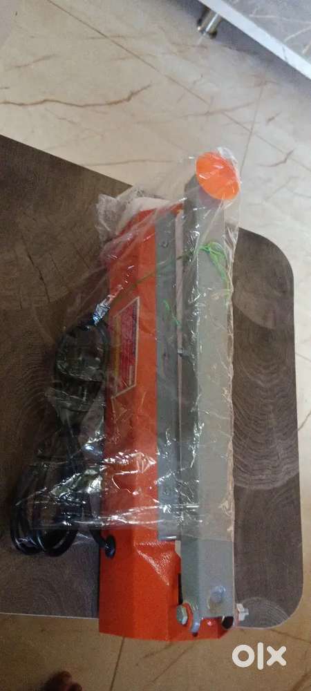 Poly sealing machine