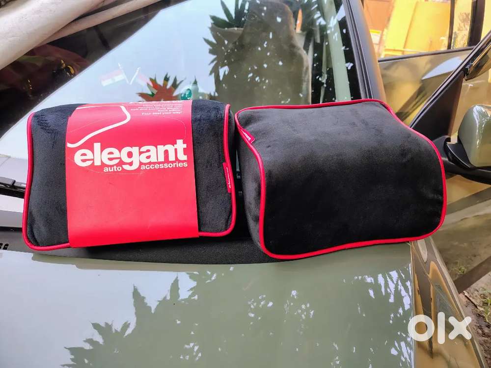 Car seat neck rest of reputed very recent bought