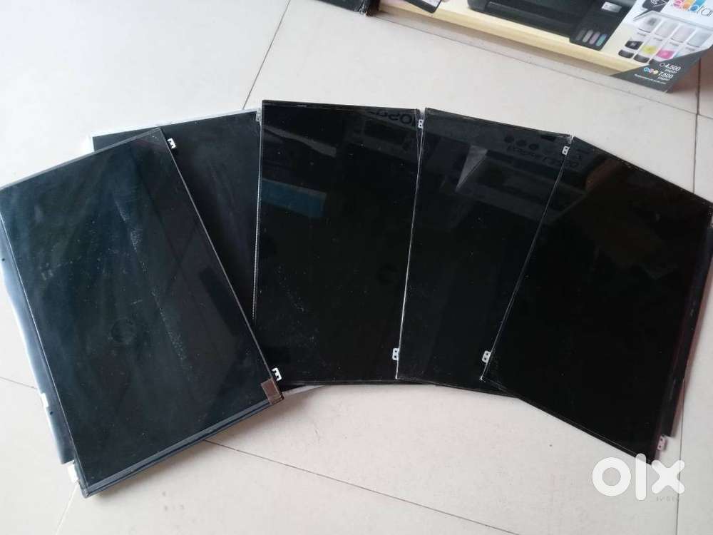 NEW YEAR OFFER LAPTOP DISPLAY