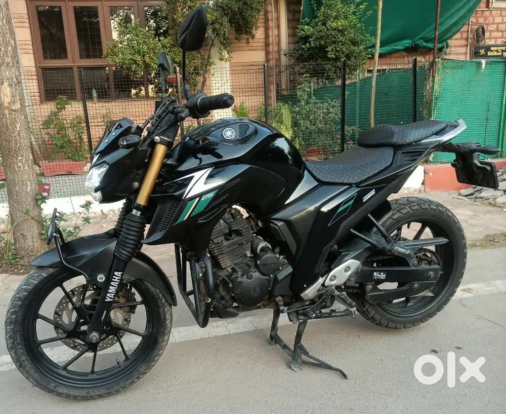 Yamaha Super Sports FZS 250cc