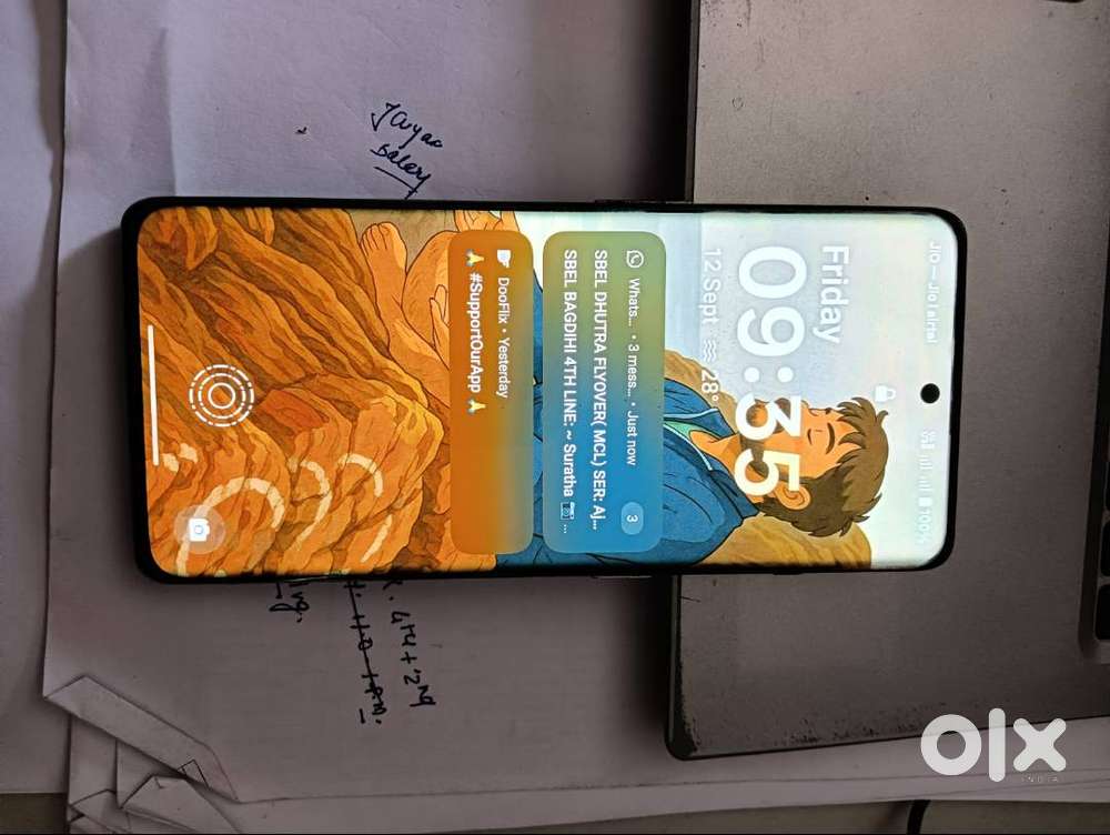 11R  8-128GB mint condition