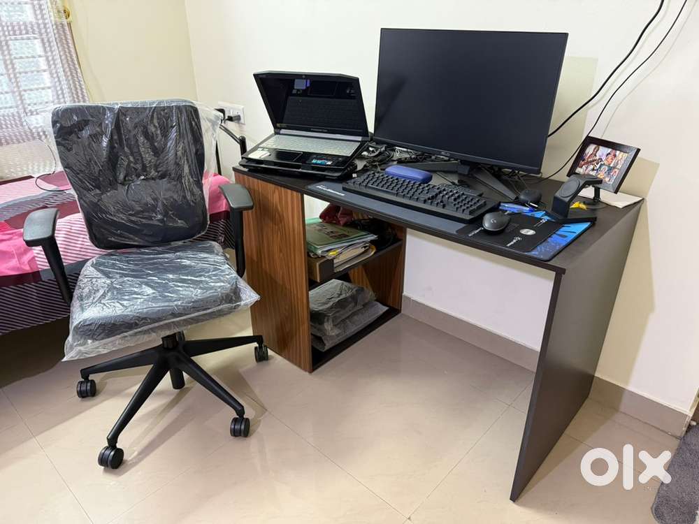 New Desk & office chair