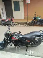 Bajaj avenger 220 street