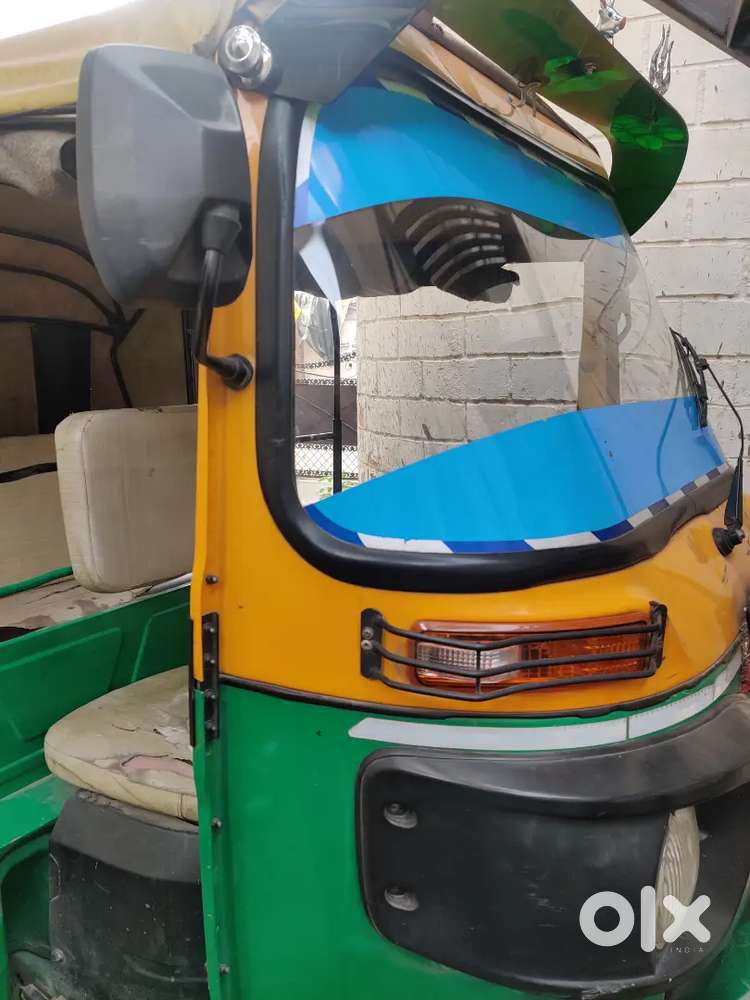 CNG auto driver