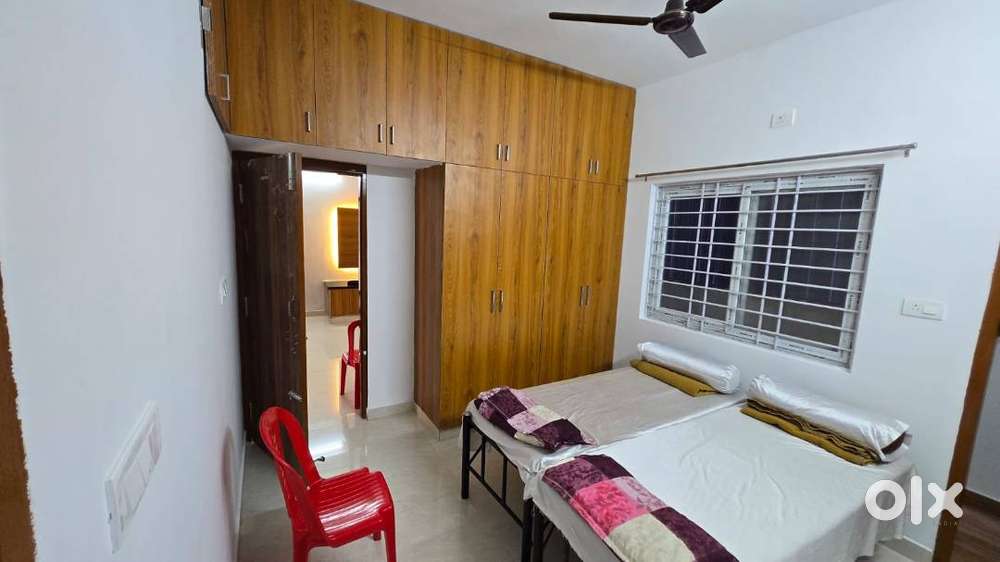 Semi-Furnished 2BHK Apartment for Lease in Karthik Nagar, Marathahalli