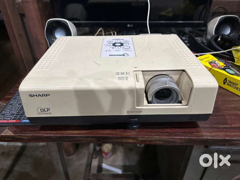 Projector rent