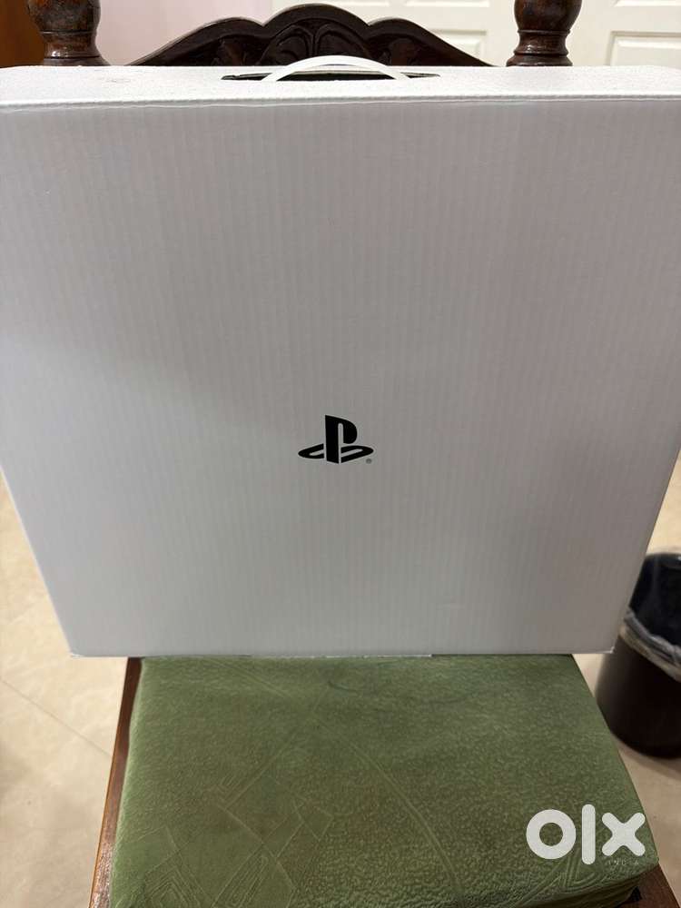 PLAYSTATION 5 used