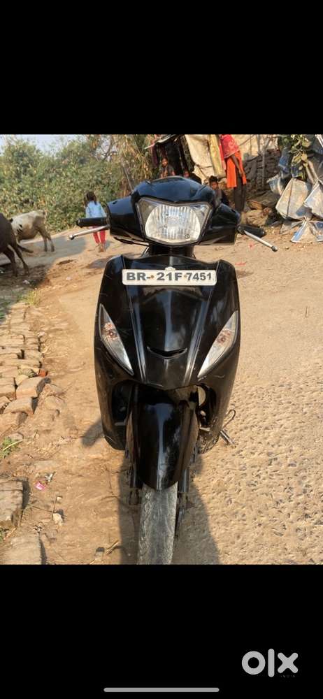 Maestro edges good condition scooty