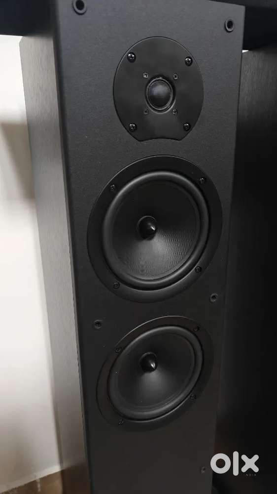 Onkyo SKF 4800 Towers. Brand new condition