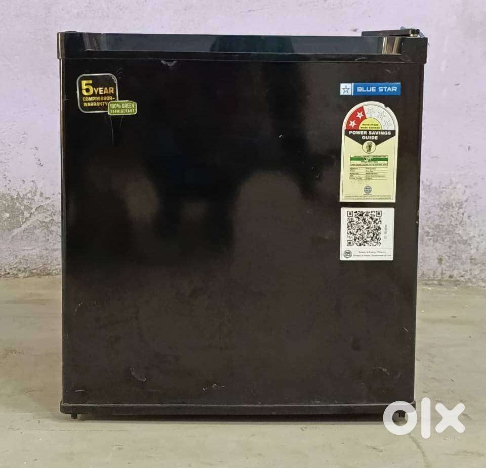 Blue Star Bluestar 45 Ltr, 2 Star, Mini Refrigerator with Freezer, Dir