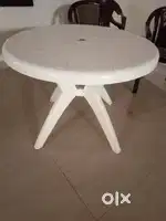 Supreme Plastic Dining Table model Bison