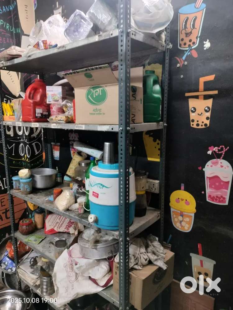 Steel rack with 5 slab of 4 feet
